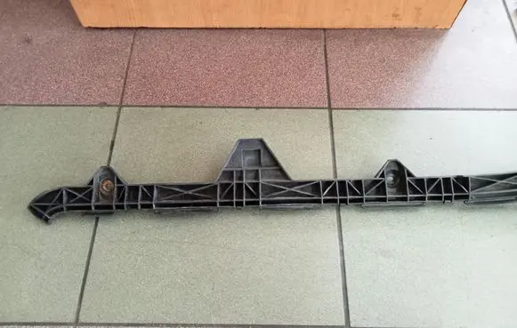 Toyota Avensis T250 Rear bumper mounting bracket 5257605030