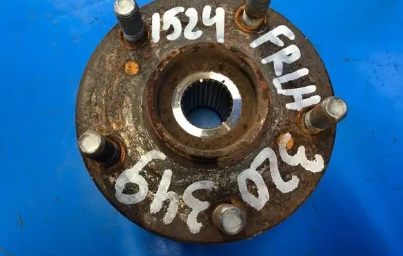 Toyota Prius+ (ZVW40) Rear wheel bearing hub 