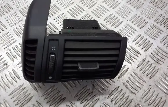 Fiat Stilo Dashboard side air vent grill/cover trim