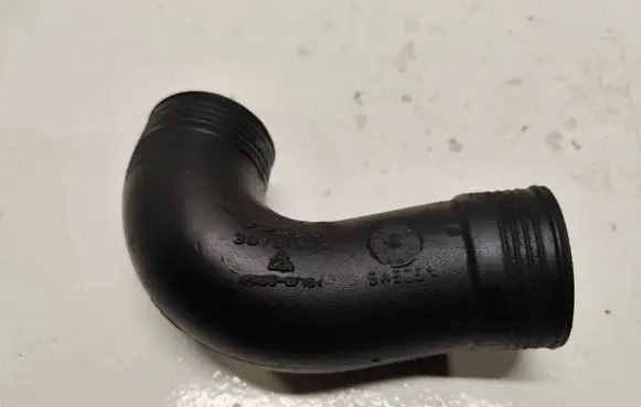 Volvo XC90 Intercooler hose/pipe 30751920