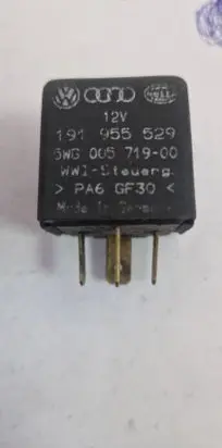 Volkswagen Golf IV Other relay 5WG00571900