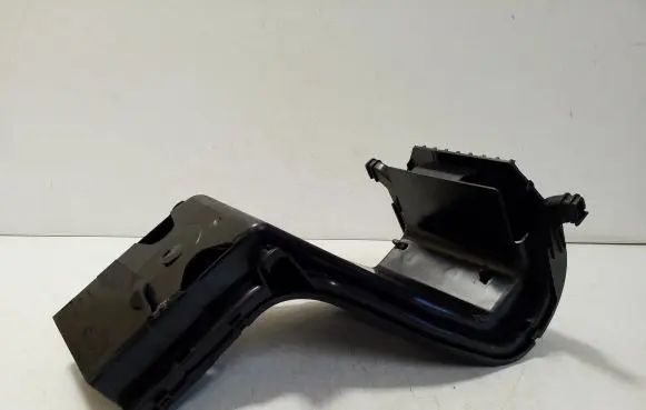 Audi e-tron Cabin air duct channel 4KE971825