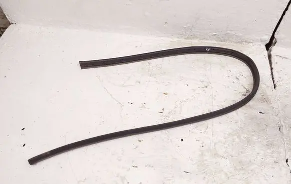 Volkswagen Tiguan Other sill/pillar trim element 571837