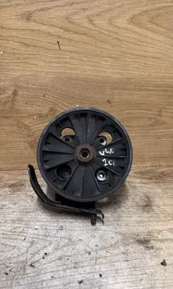 Volvo V70 Power steering pump 9485757