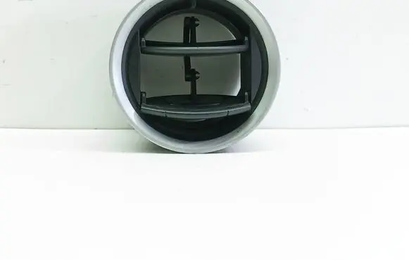 Ford Fiesta Dash center air vent grill 