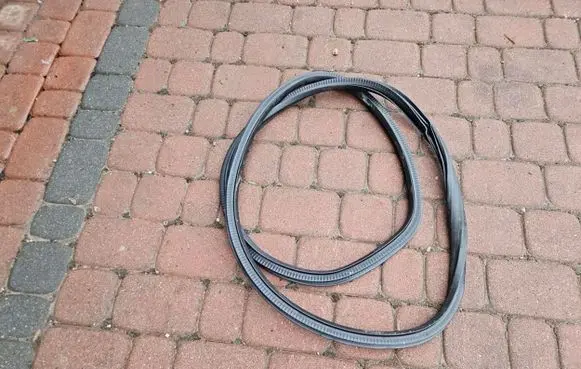 Opel Meriva B Rubber seal loading door 28TYS