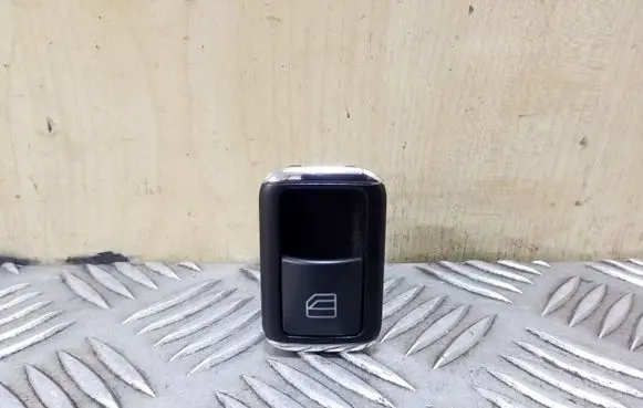 Mercedes-Benz E W212 Electric window control switch A2048707358