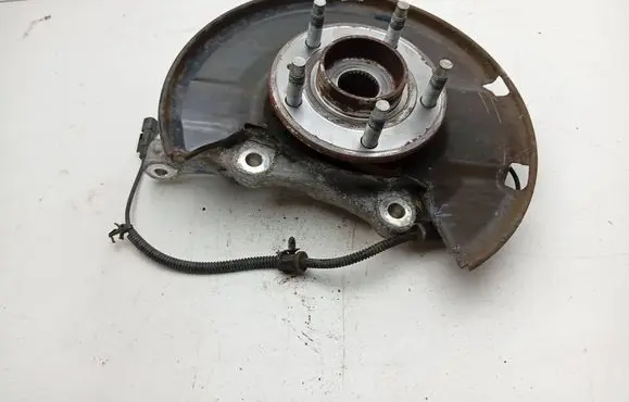 Opel Ampera Front wheel hub 13324458