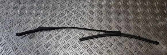 Porsche Macan (95B) Front wiper blade arm W000041784