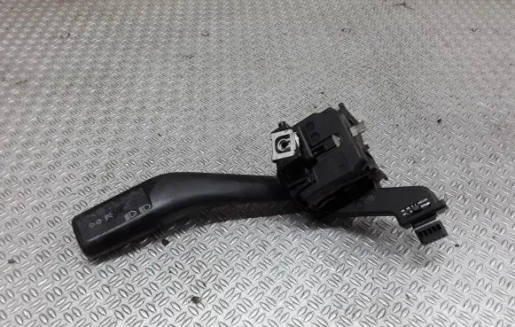 Volkswagen Caddy Indicator stalk 1K0953513