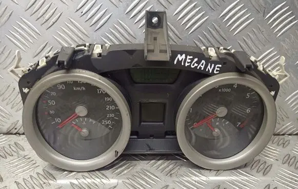 Renault Megane II Tachometer 8200306556