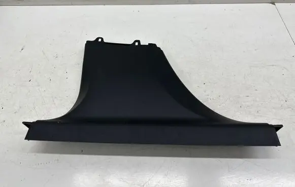 (B) pillar trim (bottom)