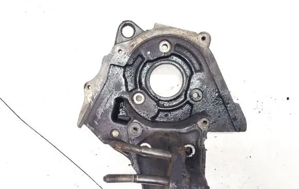 Volvo S40, V40 Engine mounting bracket