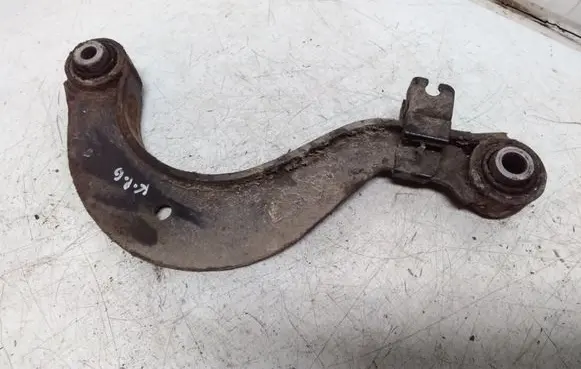 Volkswagen PASSAT B7 Rear control arm