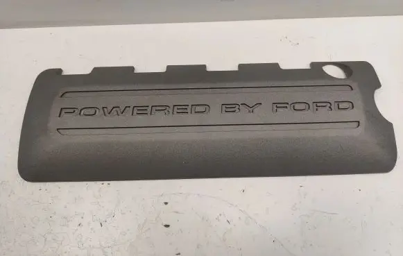 Ford Mustang VI Engine cover (trim) CR3E6P067AB