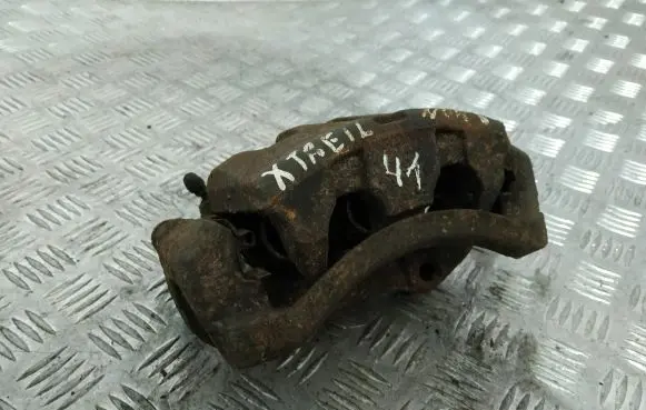Nissan X-Trail T30 Front brake caliper