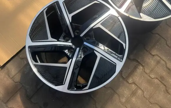Audi e-tron R20 alloy rim 
