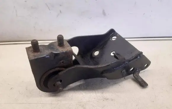 Mazda Premacy Engine mounting bracket
