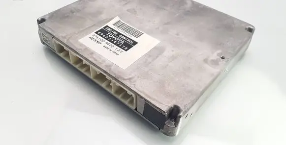 Toyota Prius (XW20) Engine control unit/module 2751009522 8966147170