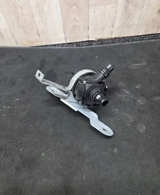 BMW 5 G30 G31 G38 Electric auxiliary coolant/water pump 9147359 A0005001486