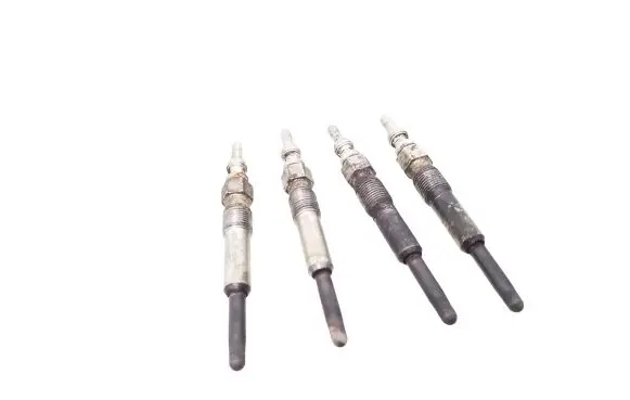 Volkswagen PASSAT B5 Glow plug NGKY732J