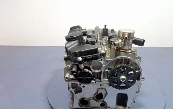 Engine head