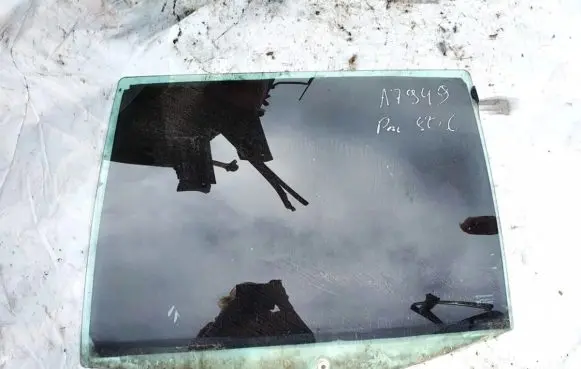 Peugeot 806 Rear door window glass