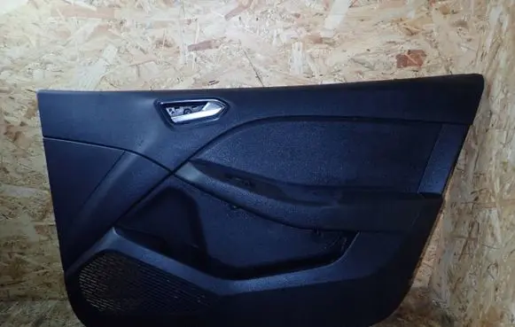 Renault Clio V Front door card panel trim 