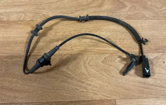 Opel Insignia A ABS brake wheel speed sensor 22821303