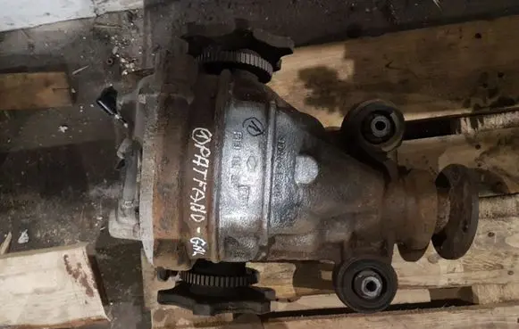 Nissan Pathfinder R51 Rear differential 30311EB300