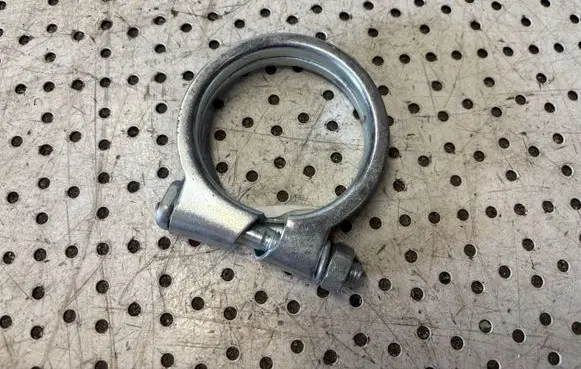 Mercedes-Benz Sprinter W906 Muffler pipe connector clamp 