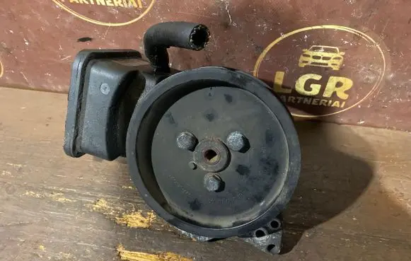 BMW 3 E46 Power steering pump 6756575