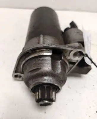 Volkswagen Golf IV Starter motor 1005821744