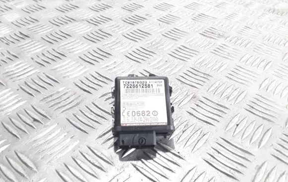 Mazda 323 F Immobilizer control unit/module TC91675G2G