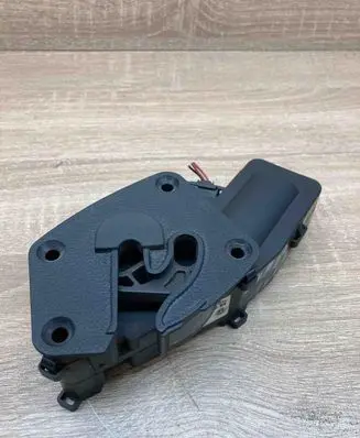 Skoda Superb B6 (3T) Tailgate/trunk/boot lock/catch/latch 3T0827300B XS4