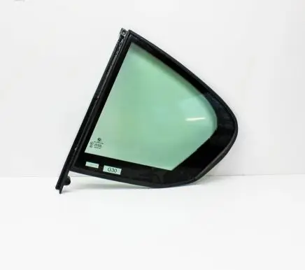 BMW 5 G30 G31 Rear side window 7381347