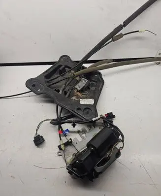 Chrysler Pacifica Sliding door lock 687AA831AA B1704170355