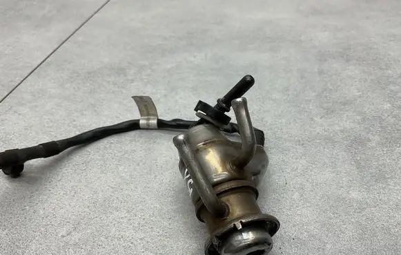 Volkswagen PASSAT B8 AdBlue injector 04L131113P