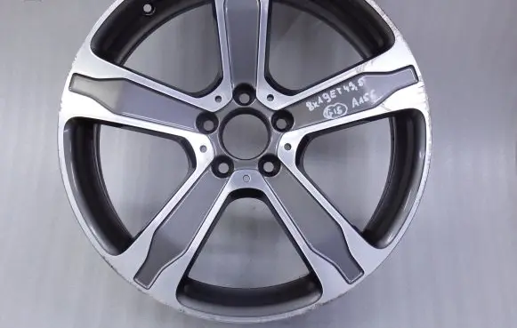 Mercedes-Benz GLA W156 X156 R19 alloy rim 