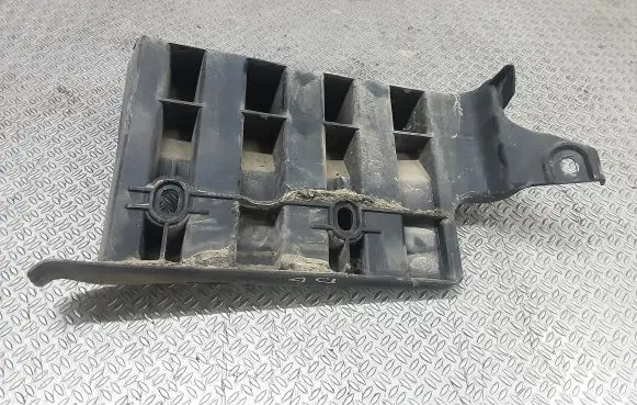 Audi A6 S6 C6 4F Bumper support mounting bracket corner 4F5807898B