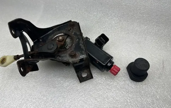 Mitsubishi Eclipse (D21A/D22A/D27A) Headlight level adjustment motor MB542479 8611000700
