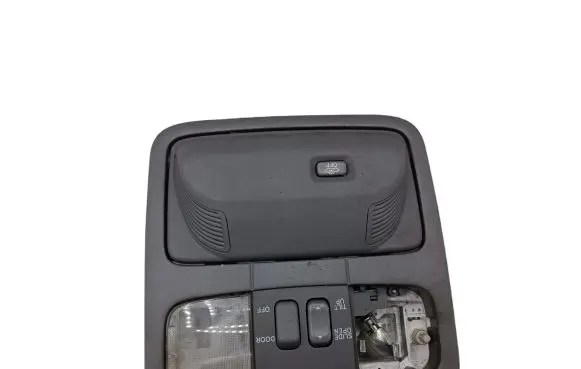 Toyota Land Cruiser (J120) Front seat light