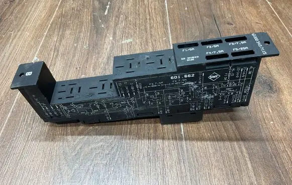 Mercedes-Benz Vario Fuse module 0005437115