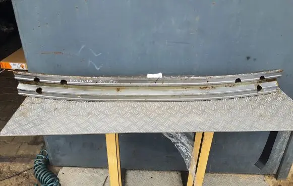 Ford Mustang V Rear bumper support beam 