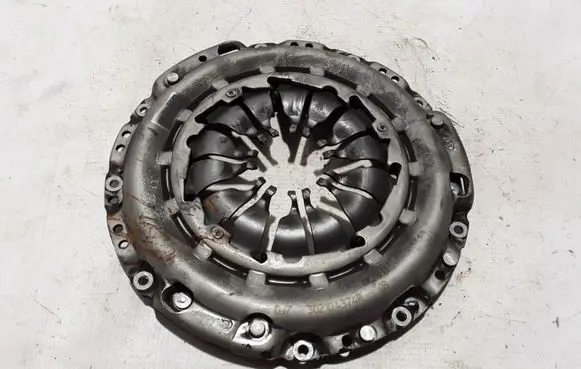 Renault Captur II Pressure plate 302104374R
