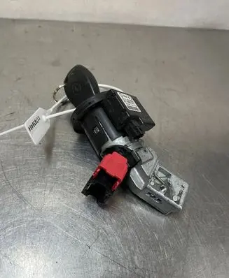 Renault Clio III Ignition lock