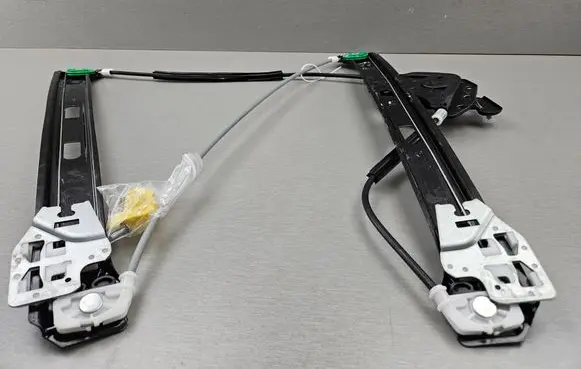 BMW 3 E46 Front door electric window regulator 7020660 51337020660 8212098