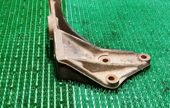 Iveco Daily 35 - 40.10 Engine mounting bracket 500331739