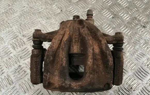 Toyota Corolla Verso AR10 Front brake caliper 4775005060
