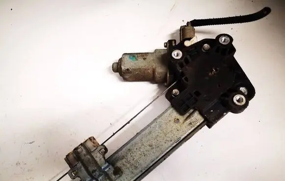 Honda CR-V Rear door window regulator motor